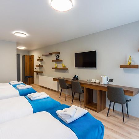 Gori Apartments Bagian luar foto