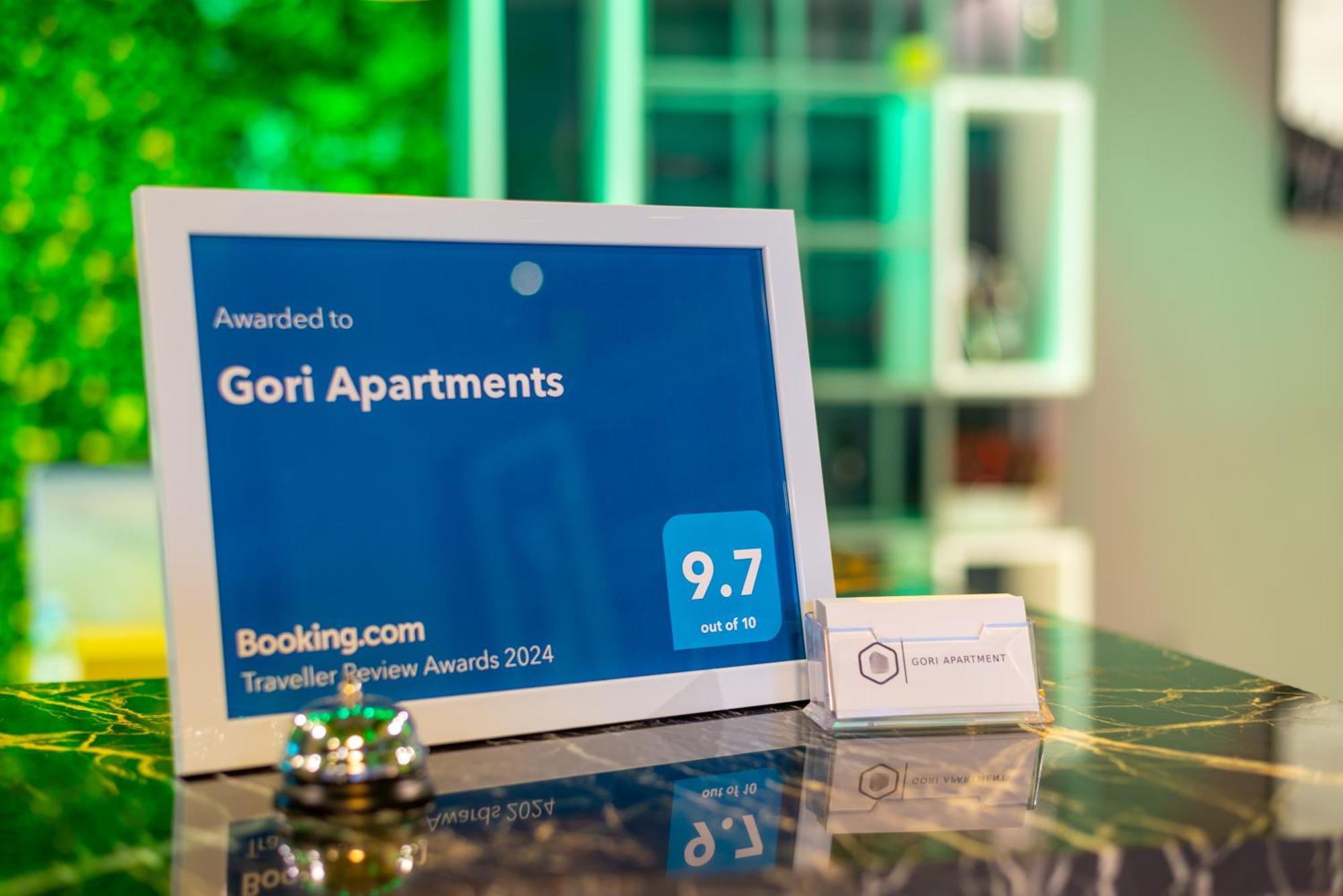 Gori Apartments Bagian luar foto